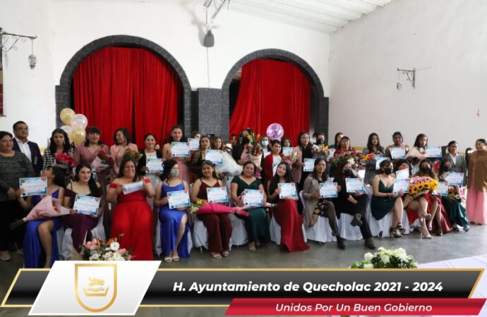 Organizan Graduación del Curso de Enfermería a través de CECADE Quecholac.