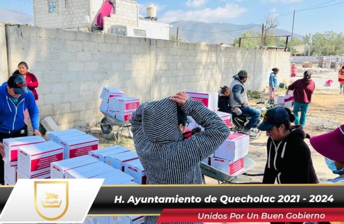 Entregan Despensas a través de DIF en Guadalupe Enríquez y San Bartolomé Coscomaya