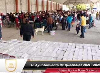 Entregan despensas en Palmarito, Tuzuapan y Manjarres