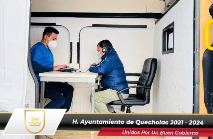 Reciben 3 aparatos auditivos, para personas vulnerables en Quecholac.