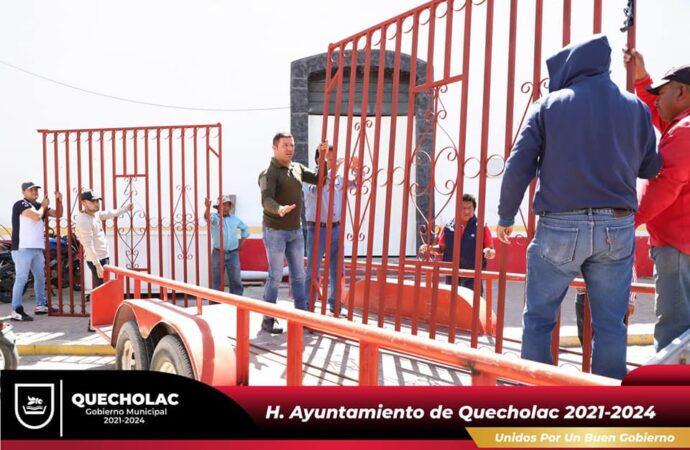 Entregan Portón para la Compañía de Jesús