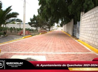 Entregan Adoquinamiento en Palmarito Tochapan
