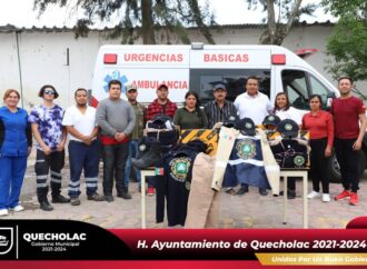 Entregan Equipo para Protección Civil y Paramédicos