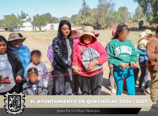 Guadalupe Martinez Entrega Primera Obra en San Simón de Bravo