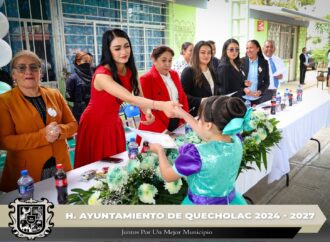 Acuden a la la graduación de la escuela Primaria Ricardo Reyes Márquez en Palmarito Tochapan
