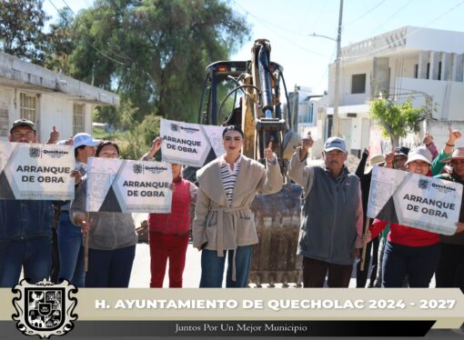 Dan Banderazo de Arranque de obra en las Cruces en Palmarito Tochapan