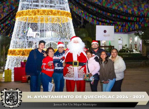 Realizan encendido del Árbol navideño en Santa Catarina Villanueva