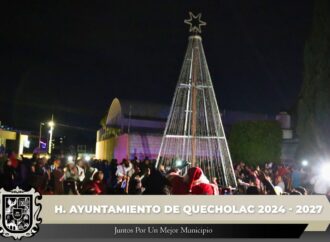 Realizan Encendido del Árbol Navideño en Progreso de Madero