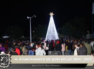 Realizan Encendido del Árbol Navideño en Francisco I Madero