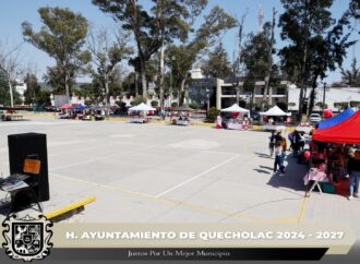 Realizan Expo Emprende con amor y amistad en el Zócalo de Quecholac.