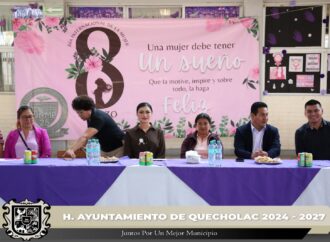 Conmemoran del día Internacional de la mujer en Bachillerato de Palmarito Tochapan