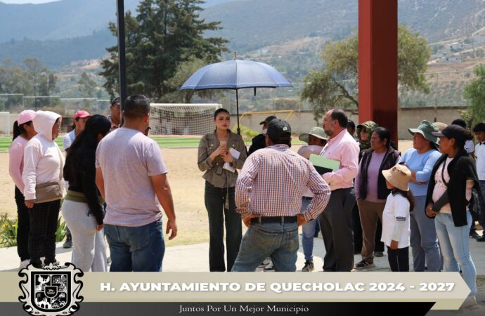 Visitan la secundaria Emiliano Zapata en Santa Catarina Villanueva.