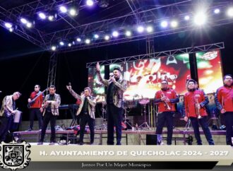 Alcalde la Sonora en Mega Bailazo en el Barrio de San José