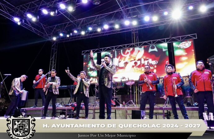 Alcalde la Sonora en Mega Bailazo en el Barrio de San José