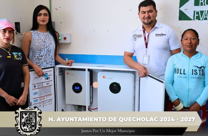 Entregan Equipamiento Tecnológico en el CAIC Benemérito de las Americas