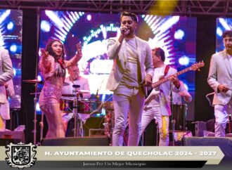 Realizan baile de Feria en Froylán C Manjarrez.