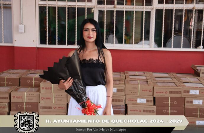 Realizan la entrega de Material en la escuela Primaria de San Simón de Bravo.
