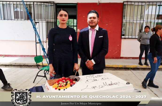 Festejan a las madres de familia de la comunidad de Guadalupe Enríquez.