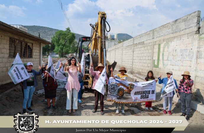 Dan banderazo de arranque de obra en Guadalupe Enríquez.