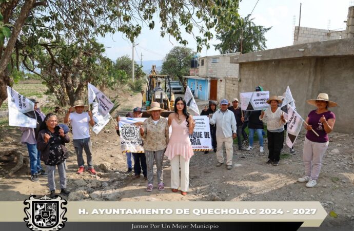 Dan Banderazo de arranque de obra en Guadalupe Enriquez