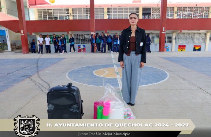 Entregan equipamiento y utensilios para el comedor de la Escuela Telesecundaria Emiliano Zapata