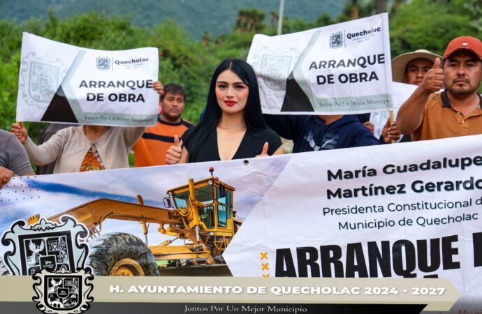 Dan banderazo oficial del arranque de obra vial en la localidad de El Apocentillo.