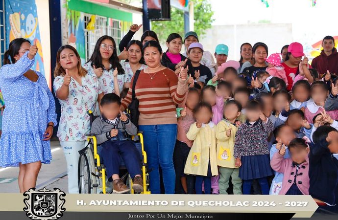 Se realizó la entrega de malla en el jardín de niños 10 de mayo, en la compañía de Jesús.