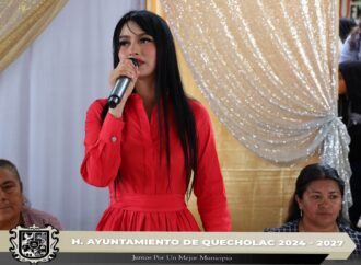 Presidenta asiste a graduación en san bartolomé coscomaya.
