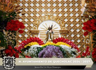 Se colocó arreglo floral en honor a Jesús Sacramentado en Palmarito Tochapan.